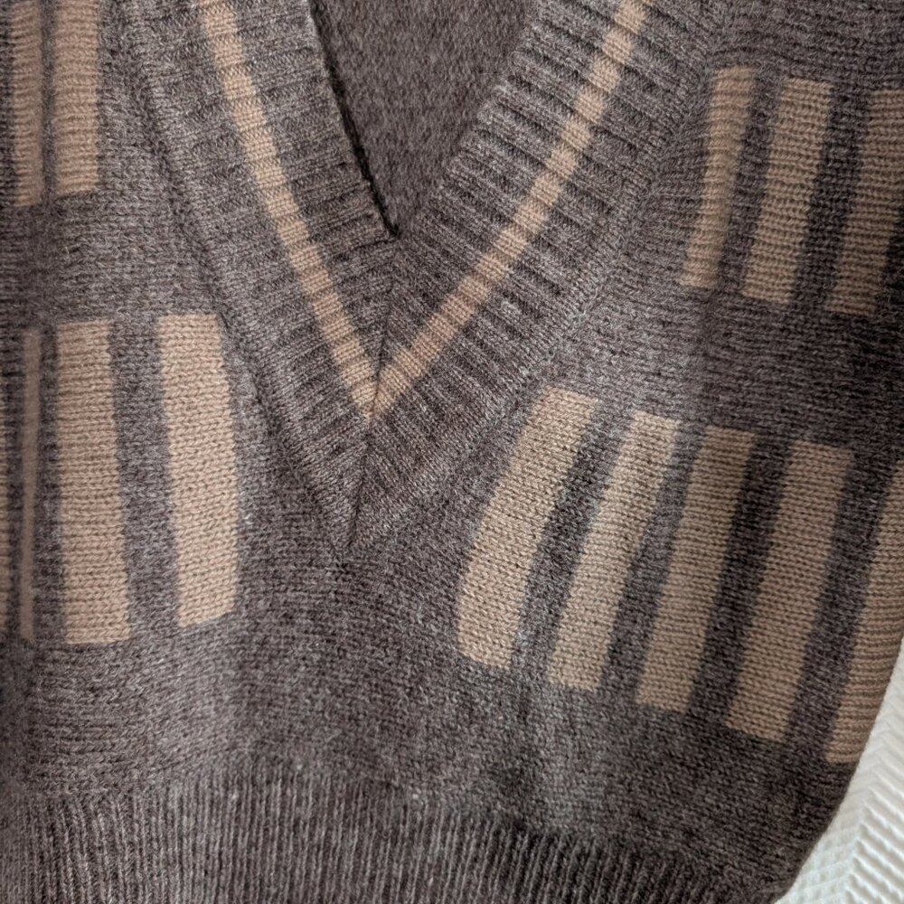 Vintage Shetland Wool Brown Sweater Deep V Neck Large Grandpa Academia Preppy - Picture 9 of 10